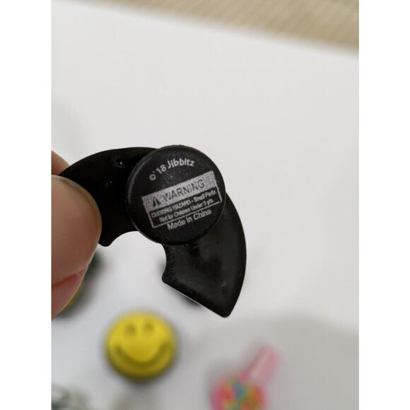 Crocs Jiblitz Charm Rainbow Cactus S Pinaple Smile Watermelon Candy Lot of 7‎ - Picture 4 of 4